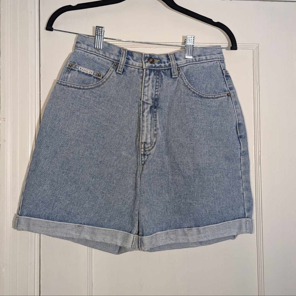 Vintage lightwash Route 66 high-waisted denim shorts - Picture 3 of 4